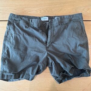 Goodfellow & Co Men's Dark Green Flat Front Shorts